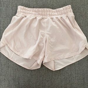 Lululemon tracker short 5”